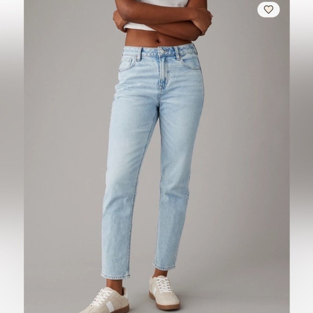 NWT AE Mom Jean Light Blue Straight Leg